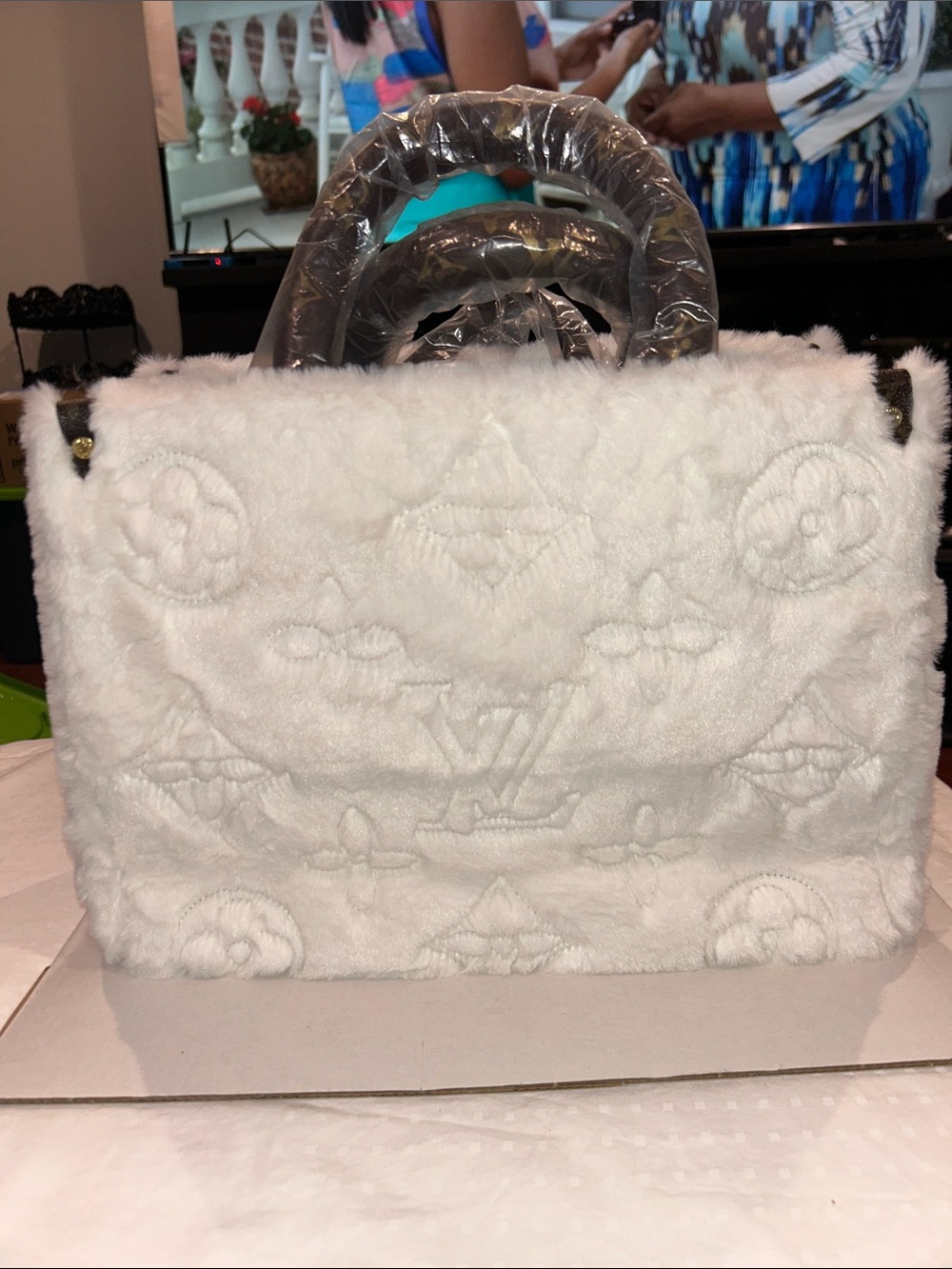 Capucines Bag - Picture 2 of 12